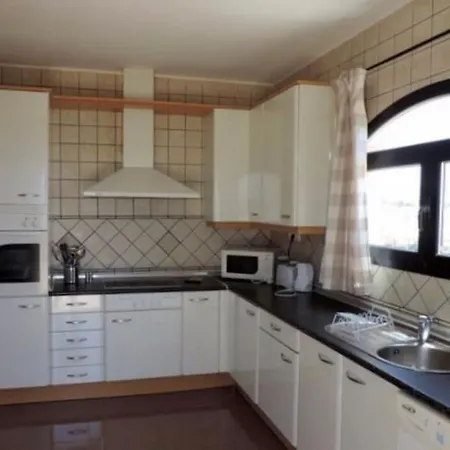 Apartman Riviera Park 7a - Air Con- Wi-fi- Uk Channels- 5 Minutes Walking From The Sea